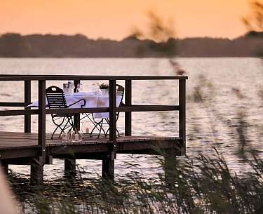 Dinner auf dem hauseigenene Bootssteg