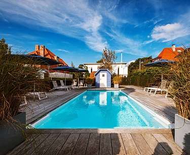 Outdoor-Pool in Romantik B&amp;B Zonnehuis