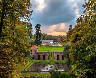 Schlosspark mit Attraktionen