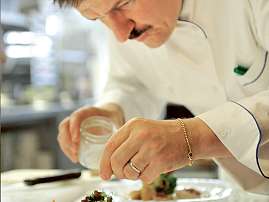 2022 01 s21 2 1136x1136px