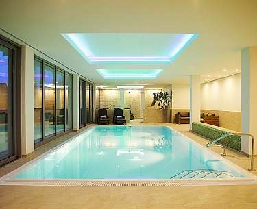 Blick auf den Innenpool