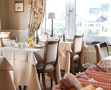 Frühstück im Romantik Hotel Manoir Carpe Diem