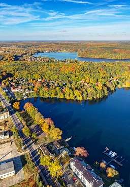 Luftaufnahme von Potsdam mit einigen Wäldern und Flüssen