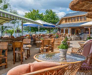 Biergarten Lutki Huette