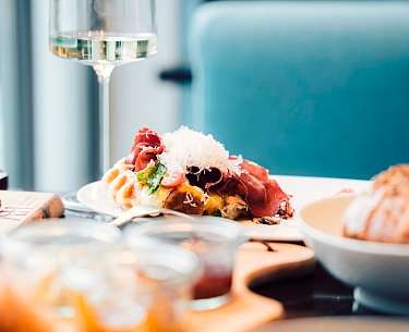 Bistro Oma &amp; Enkel 