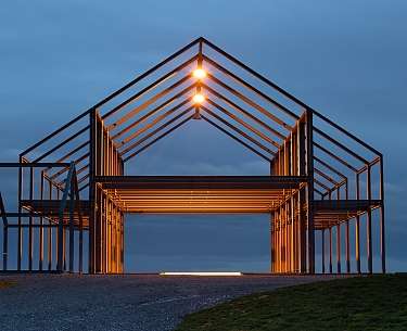 Hallenhaus auf der Halde