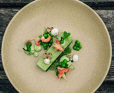 Nudeln mit Tomaten und Garnelen