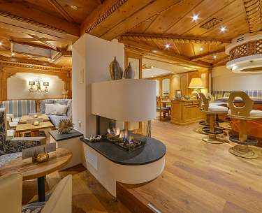 Entspannen am Kamin in der Bar im Landhotel Doerr