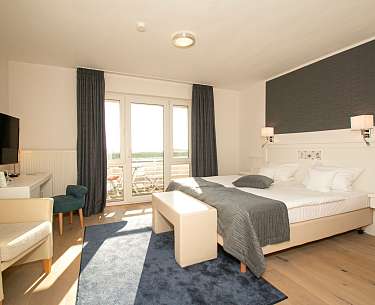 Doppelzimmer Wattenmeerblick Südbalkon Romantik Hotel Achterdiek