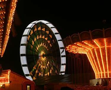 Riesenrad auf dem Volksfest