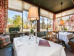 Friederike Hegner 2020 Niemeyers Romantik Posthotel Schaeferstuben web 2.jpg.