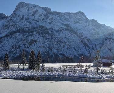 Verschneite Landschaft bei Grünau im Almtal