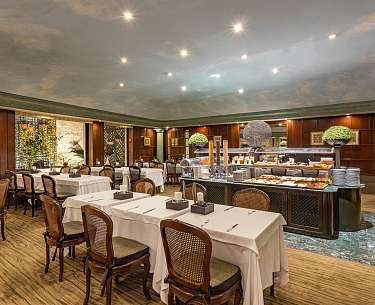 Hotel Lisboa Plaza Breakfast Room