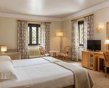 Hotel Lisboa Plaza Family Room 4