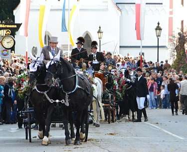 Leonhardi-Fahrt in Fürstenfeldbruck
