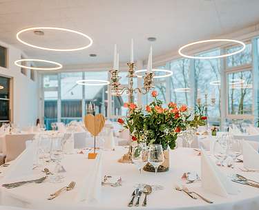 Gedeckter Hochzeitstisch