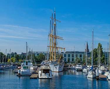 Mercator Schiff steht im Hafen in Ostende