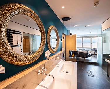 Spa Suite mit Veranda zum See